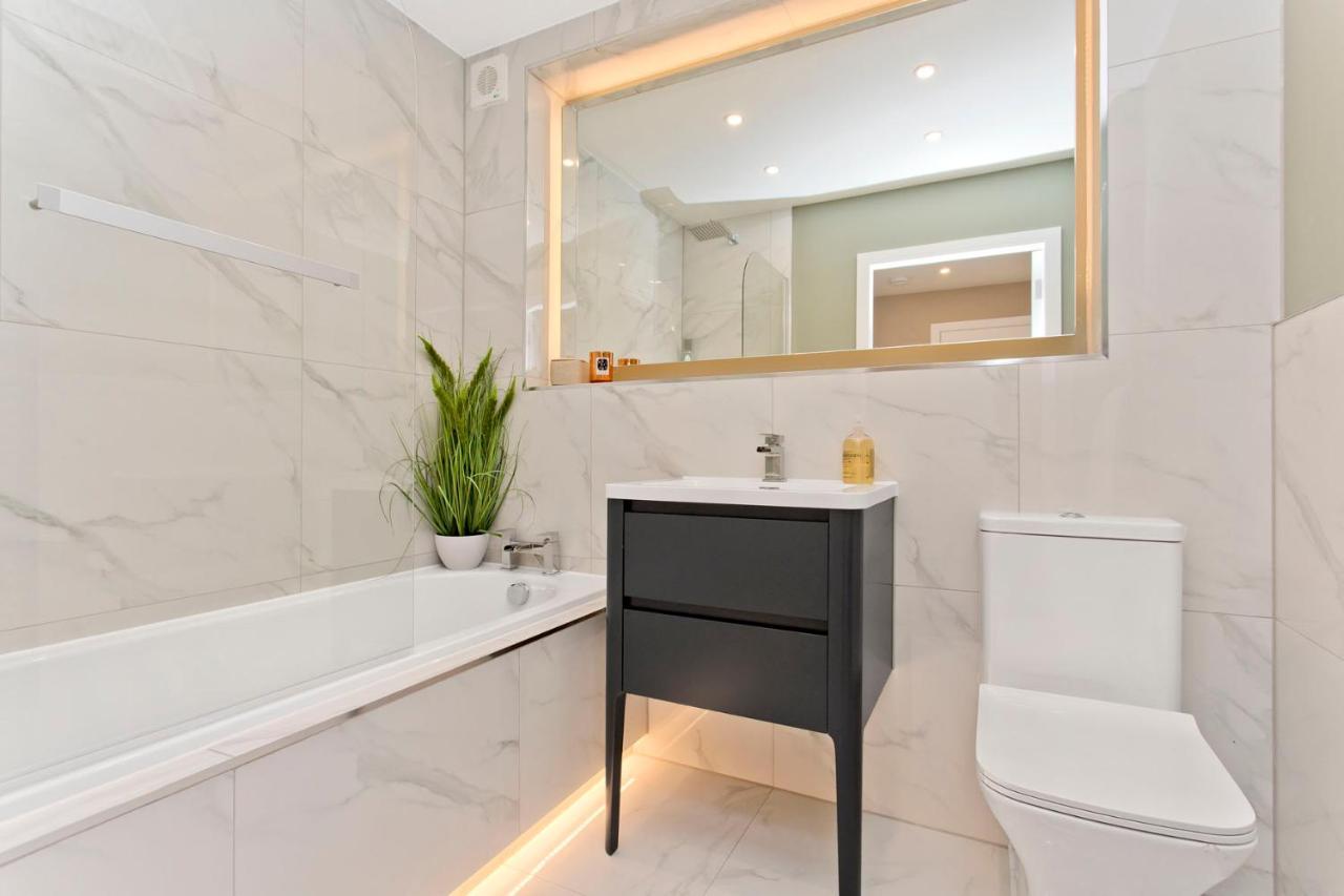 Modern City Centre 2 Bedroom 2 Bathroom Apartments, Main Door Ground With Private Parking Edimburgo Exterior foto
